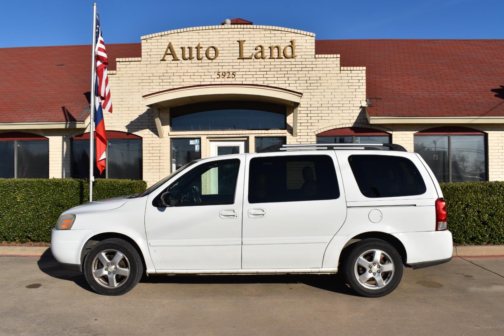 2007 White /Gray Chevrolet Uplander LT Ext. 1LT (1GNDV33157D) with an 3.9L V6 DOHC 24V engine, 4-Speed Automatic Overdrive transmission, located at 5925 E. BELKNAP ST., HALTOM CITY, TX, 76117, (817) 834-4222, 32.803799, -97.259003 - Deciding to buy a 2007 Chevrolet Uplander LT Ext. 1LT depends on your specific needs and preferences, as well as the condition of the vehicle and your budget. Here are some reasons why you might consider purchasing it: Spacious Interior: The Uplander LT Ext. 1LT is known for its spacious interior, - Photo#0